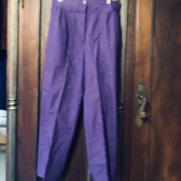 Woman’s Slacks - Picture 3 of 3
